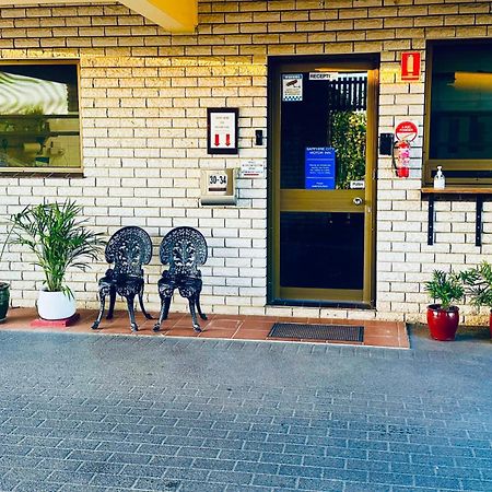 אינברוול Sapphire City Motor Inn מראה חיצוני תמונה