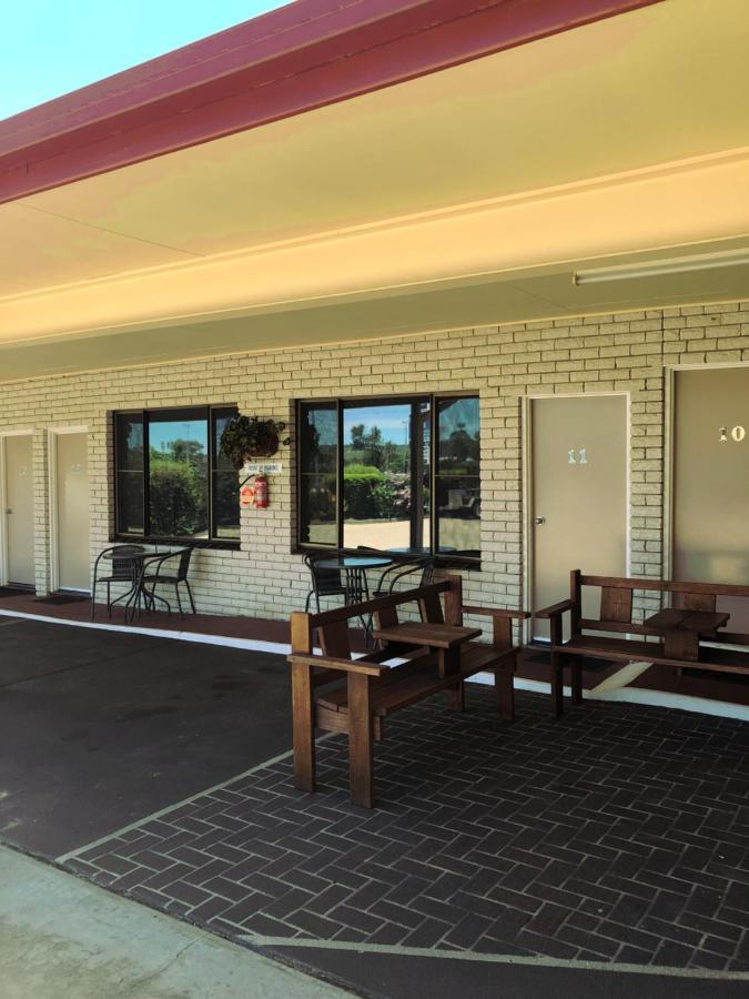 אינברוול Sapphire City Motor Inn מראה חיצוני תמונה