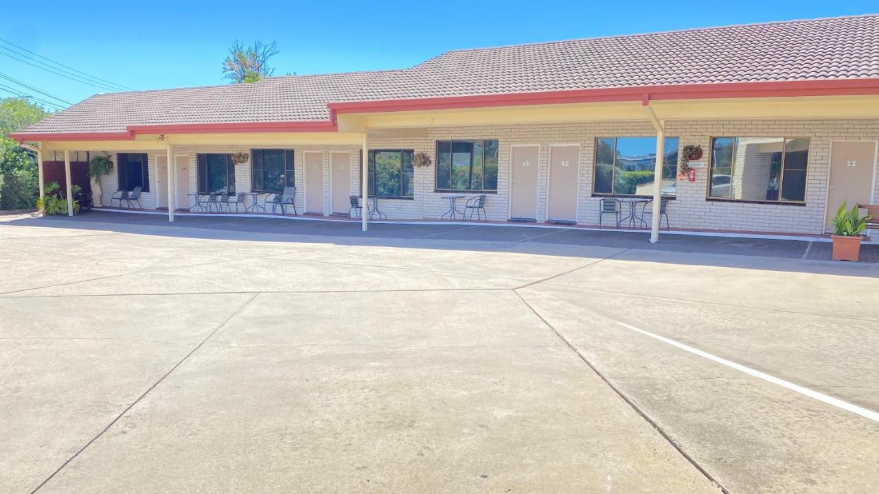 אינברוול Sapphire City Motor Inn מראה חיצוני תמונה