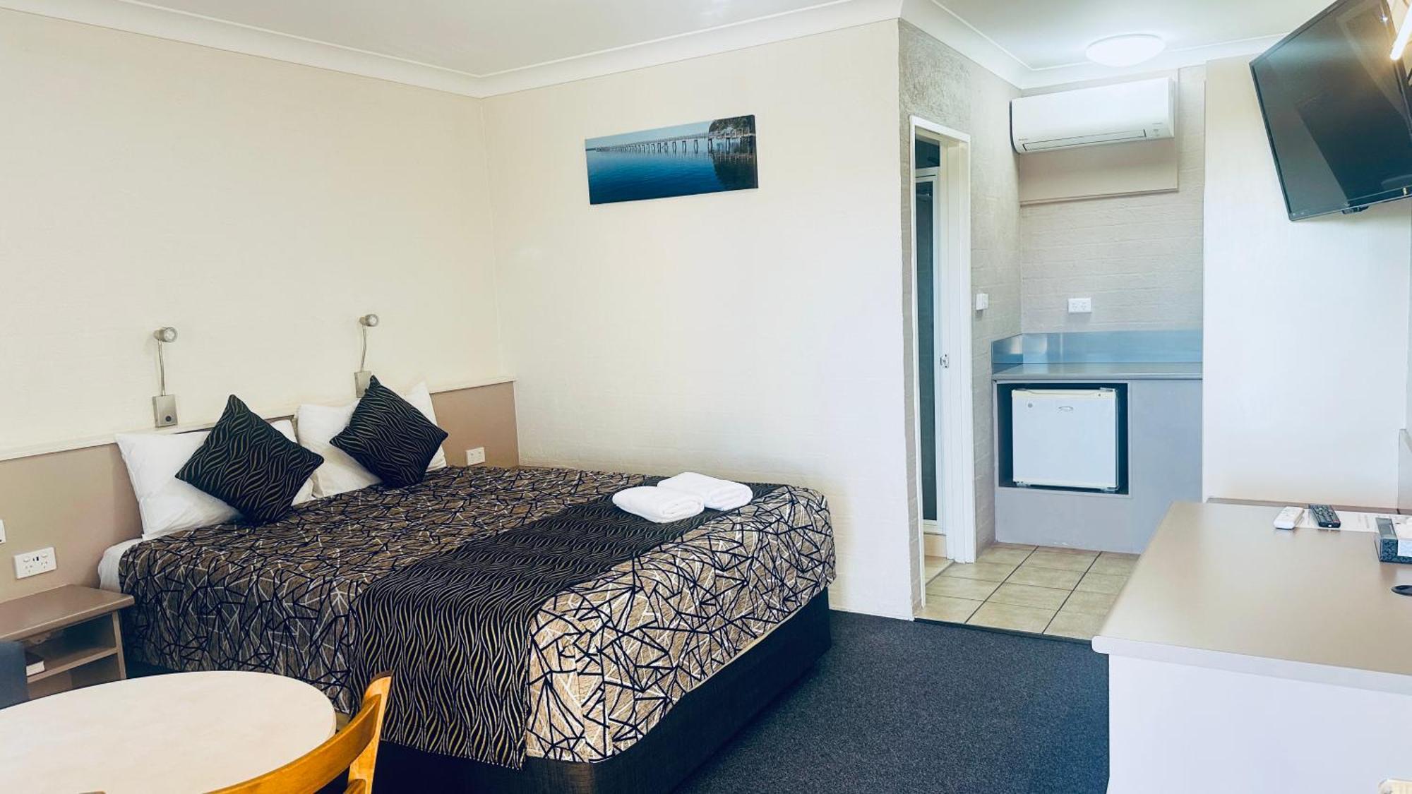 אינברוול Sapphire City Motor Inn מראה חיצוני תמונה